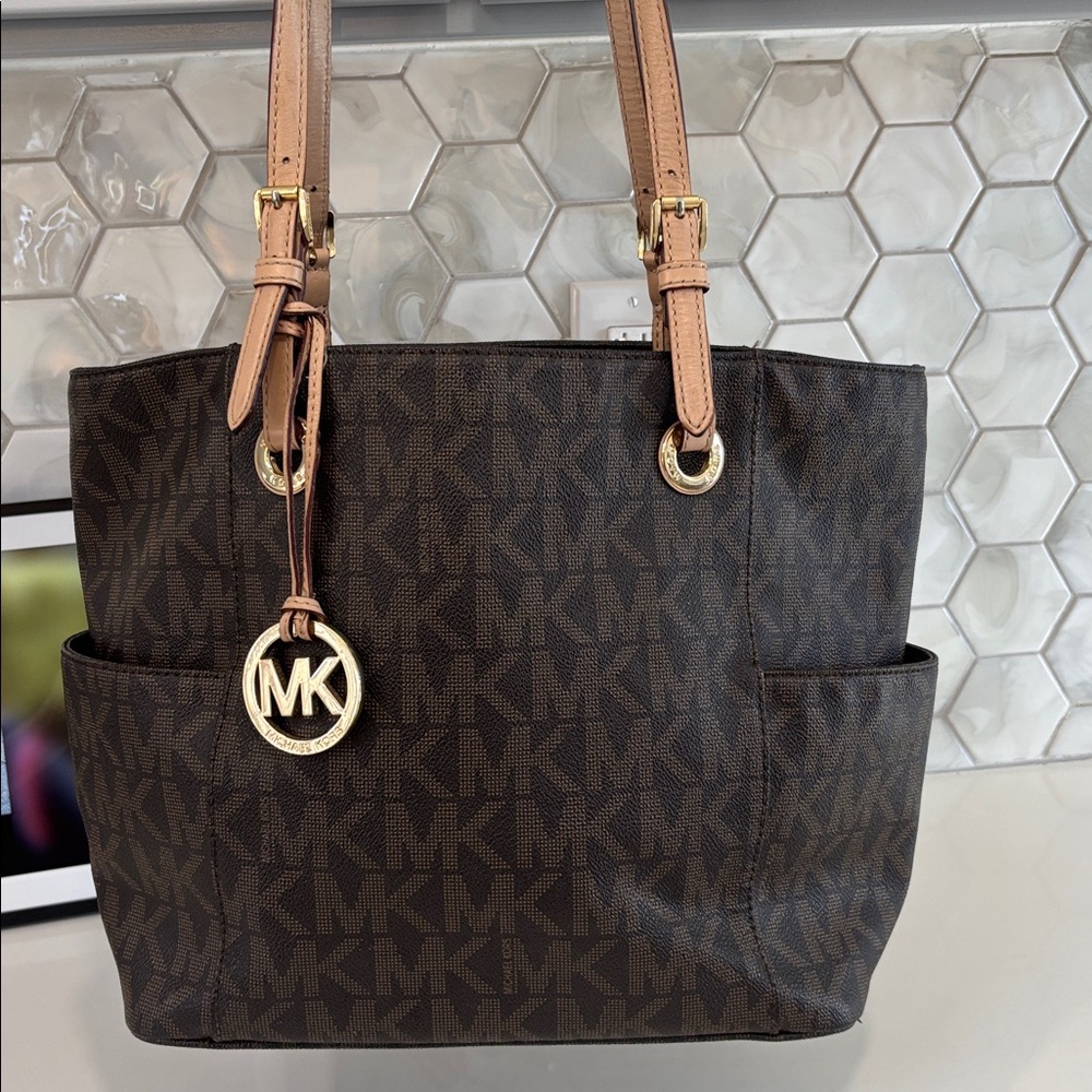 Michael Kors Jet Set Travel East West Signature Brown Tote Shoulder